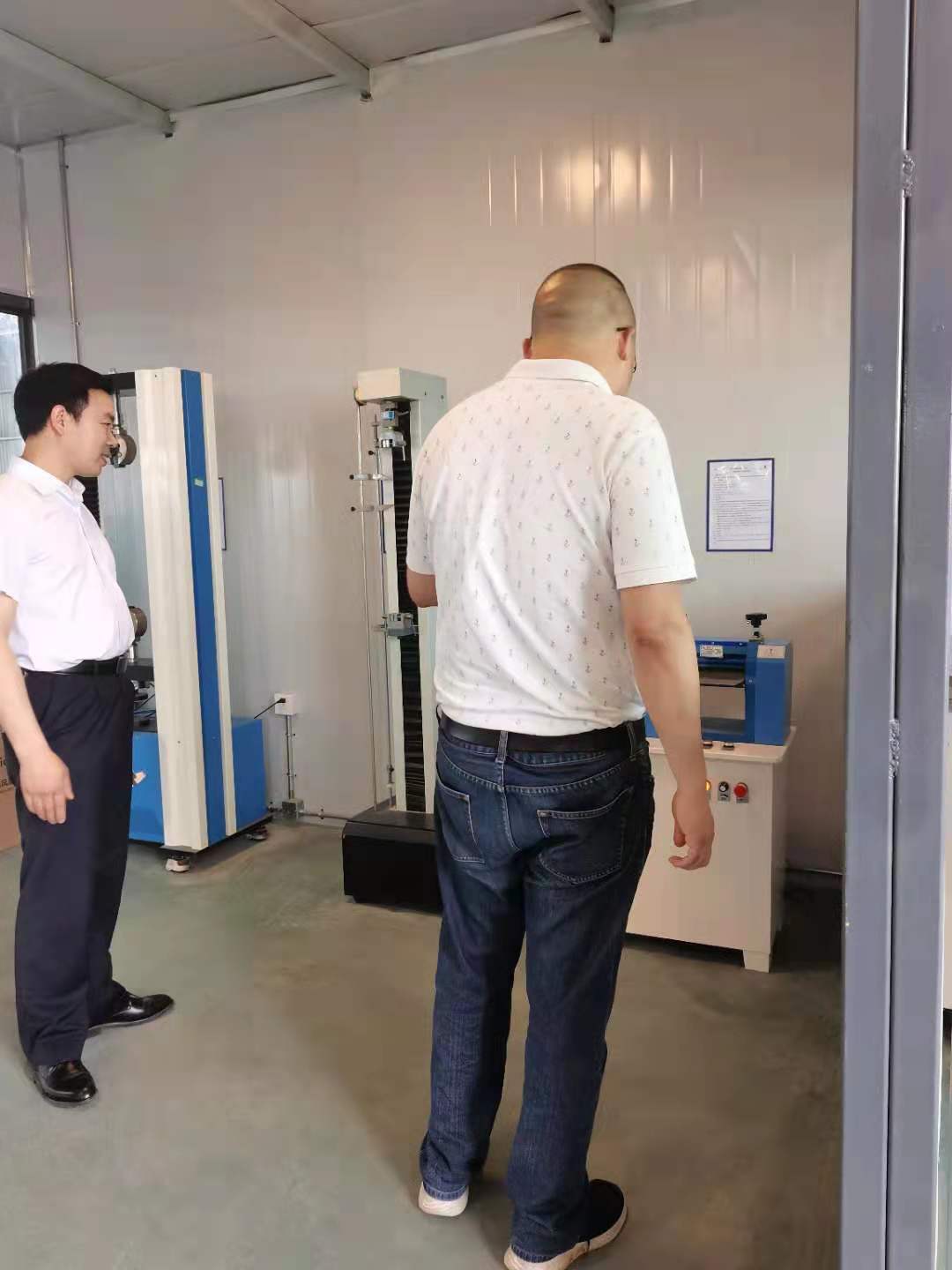 成都某电缆厂企业办理电缆生产许可证邀请我们工程师现场指导跟审核工作，感谢企业对我们的信任与支持,预祝企业顺利取得认证证书。